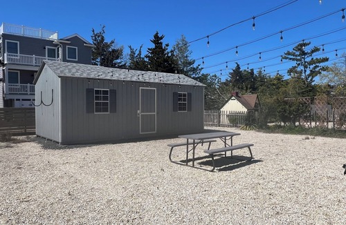 Barnegat Light House | Oceanside Barnegat Light Beach House 3Br/1Ba. Walk to Beach. Downstairsn