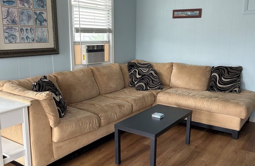 The Dunes House | Oceanside Duplex, 7 houses to beach; 2nd floor