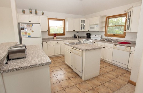 Ocean Hill House | Oceanside, Pool, Hot Tub, Close to Beach, OH1, Silver Sandcastle
