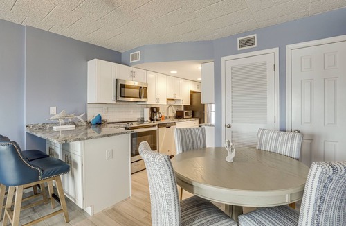 Mantoloking Condo | Oceanside Retreat in Mantoloking: Walk to Beach!