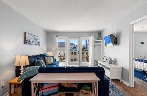 North Carolina Coast House | Oceanview Condo Pool Walk to CB Pier Villa