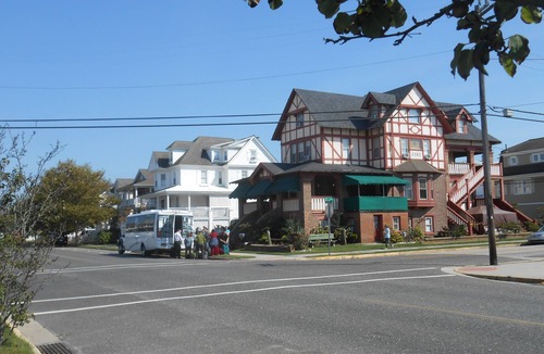 North End House | OCNJ 14 Bedrooms 9+ Baths 2 UNITS @12th & Central, 46 Guests, A/C, Free Parking
