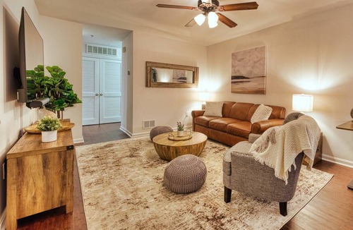 Odenton House | ★ Odenton Retreat ★ EV Charger | Central to It All: DC, Annapolis & Balti.