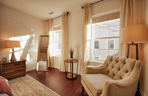Odenton House | ★ Odenton Retreat ★ EV Charger | Central to It All: DC, Annapolis & Balti.
