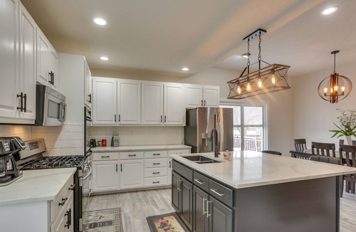 Joslyn Castle House | Omaha Historic Home Rental w/ Modern Interior!