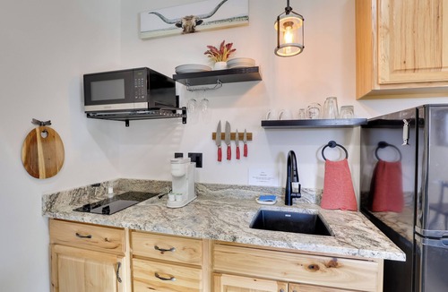 Hot Springs Apartment | On 90 Scenic Acres! Rural Hot Springs Retreat