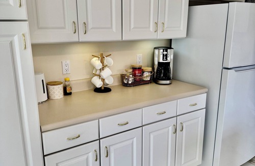 Rapids City House | On the banks of the Mississippi River with easy access to the Quad Cities.