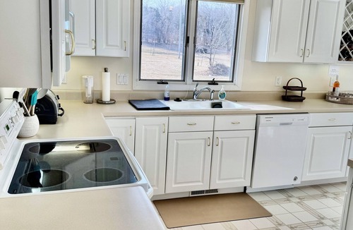 Rapids City House | On the banks of the Mississippi River with easy access to the Quad Cities.