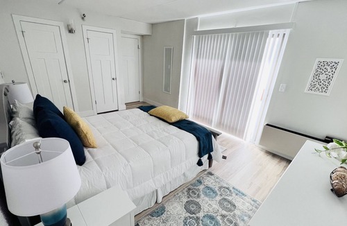 Clear Lake Condo | One Bedroom Lake Retreat, two pools, hot tub, and more!