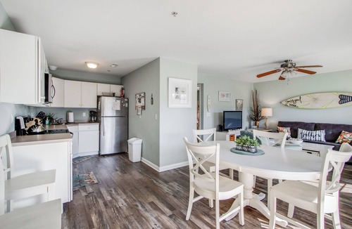 Dewey Beach Condo | One Block to the Ocean Close to Everything