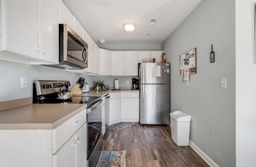 Dewey Beach Condo | One Block to the Ocean Close to Everything