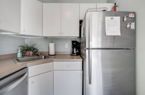 Dewey Beach Condo | One Block to the Ocean Close to Everything