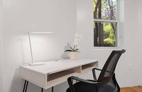 Harsimus Cove Apartment | One Hamilton Essentials - 3 Bedroom 2 Bathroom Apt Mins to NYC
