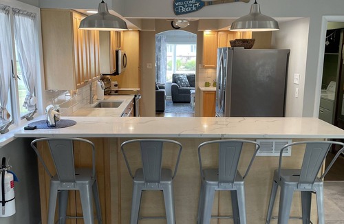 North Cape May House | Only 4 Houses to the Beach