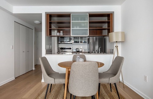 Chelsea Apartment | Open Chelsea 2BR w/Gym & W/D, nr Park, by Blueground