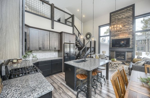 Deadwood Cabin | Open Concept Modern Cabin w/7 Person Hot tub, Games, TVs & Clubhouse w/Pool