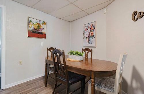 Woodfield House | Opulent Octagonal Oasis with Spiral Stairs-Minutes to Base