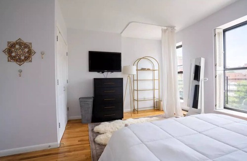 Clinton Hill House | Our Brooklyn House - Luxury 4 bedroom w/ Backyard
