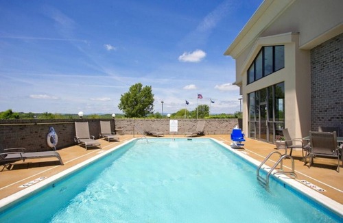 Stephens City House | Our new modern facility that focuses on your real world needs.