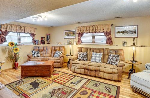Rapid City House | Outdoor Kitchen & Patio Oasis! 5BR Rapid City Home