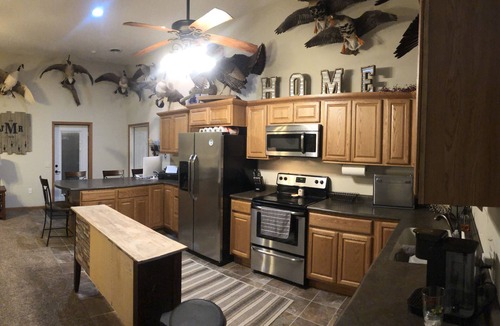 Pierre House | Outdoorsman Paradise- 1/2 mile from Lake Oahe