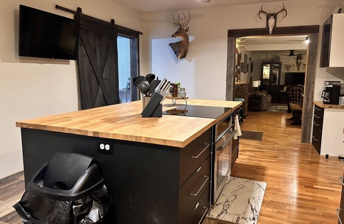 Smith County House | Outdoorsman's Paradise Sleeps 9 in Cedar