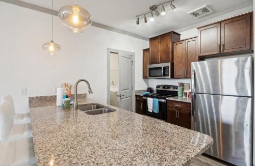 Farragut Apartment | Overlook 1214 I Beautiful 1Bd1Bth Apt I Gym