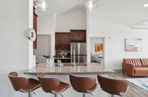 Farragut Apartment | Overlook 1306 I Resort Style Living I Parking