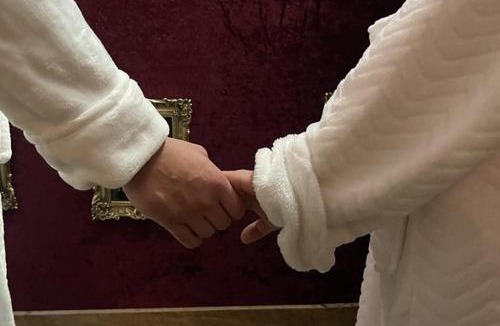 Morrison Apartment | Overnight Escape Room - Genie Romance Micro-Resort