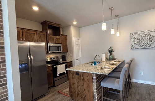 Temple House | Oversized 1BR/1BA home near Hospital in Temple, TX NEW CONSTRUCTION - monthly!