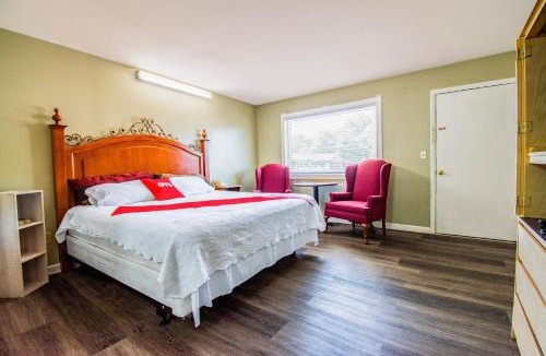 Calhoun Hotel | OYO Hotel Calhoun, GA I-75