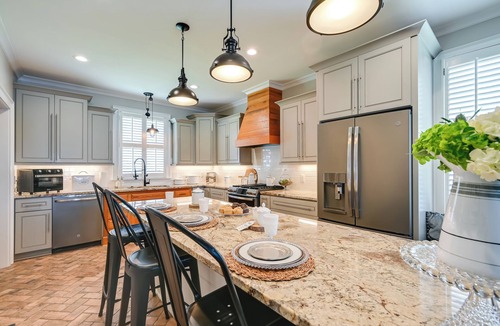 Bath Cottage | Pamlico River Vacation Rental w/Deck & Fire Pit