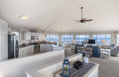 Duck House | Panoramic ocean views abound at this oceanfront Duck home by Sun Realty