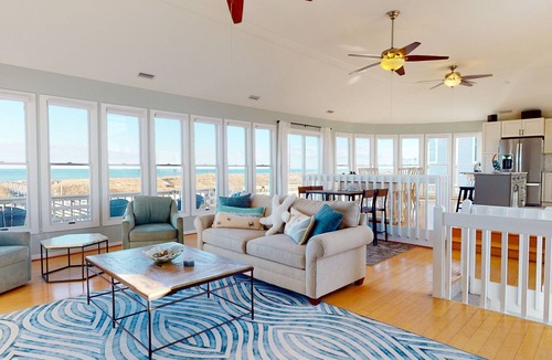 Carova Beach House | Paradise at Blue Fin | 6BR Oceanfrnt 4x4 OBX | New Pool & Hot Tub | Sleeps 12