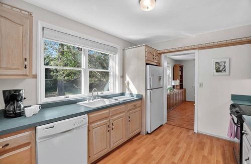 Lake Shore House | Paradise of Pasadena