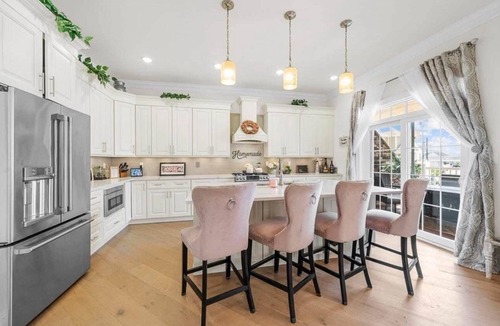 Anglesea House | Paradise Way