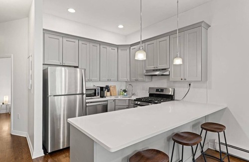 Historic Downtown Apartment | Park Hamilton House 3B2B Modern Apt Mins to NYC