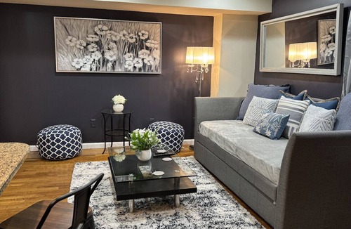 Union City Apartment | Park View - Apt 1 - 3 Bedroom - 15 Mins to NY
