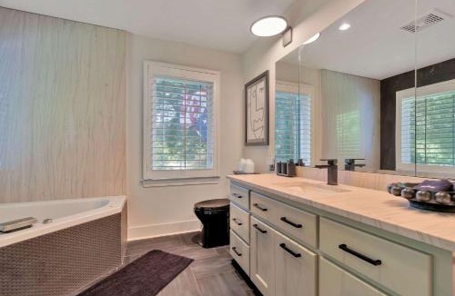 Fayetteville House | Parkside Blue-Walkable to Downtown & UofA-Sauna