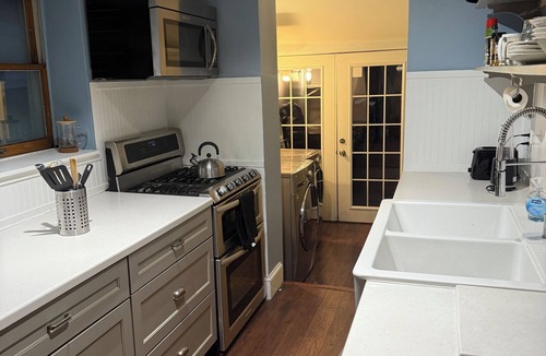 Highlandtown House | Parkside Gem - Safe, Quiet, Steps to Patterson Park