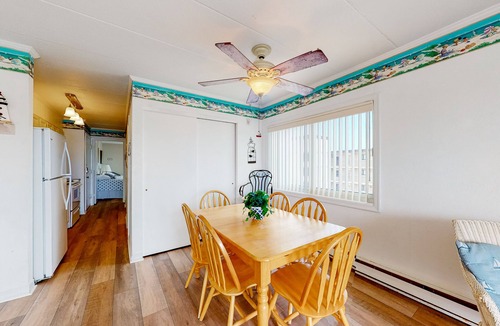 North Ocean City Condo | Partial Ocean View Condo w/Balcony, AC, W/D & Shared Pool - Steps to the Beach