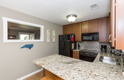 Kings Grant House | Patio & Outdoor Shower│Private│3BR - Family Home in the middle of Wilmington