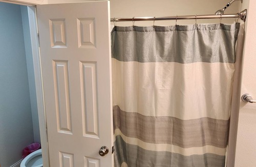 Broken Bow House | Peaceful 2-bedroom townhome in Broken Bow with Ben and Jerri the Nigerian Goats!
