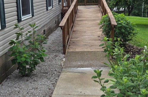 Santa Fe House | Peaceful 3-bedroom 2 bath house at Mark Twain Lake on the Salt River.