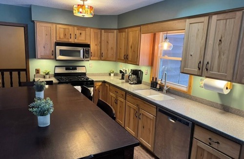Amery Cabin | Peaceful 3-bedroom cabin in charming Amery