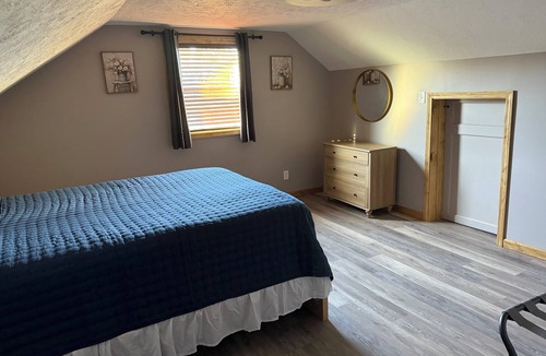 Friendsville House | Peaceful 3-bedroom farmhouse in charming Friendsville with AC and outdoor space
