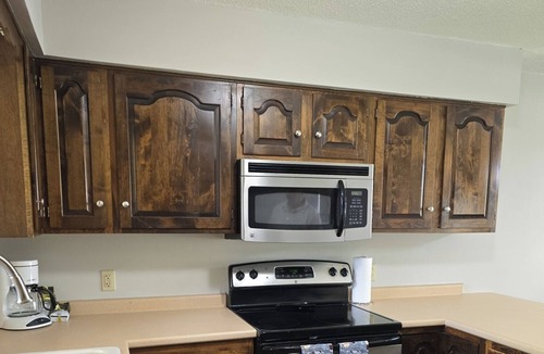 Oelwein House | Peaceful 4-bedroom entire house with AC in Oelwein with garage & free wi-fi