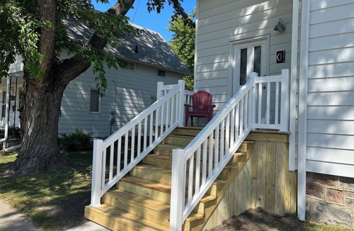 Lake City Apartment | Peaceful and one block from city square!