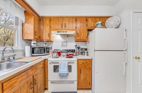 Falmouth Apartment | Peaceful and Private Suite near Mary Washington