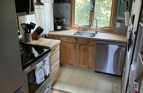 Stonewall Cabin | Peaceful Cabin near Bay River Pet-friendly!